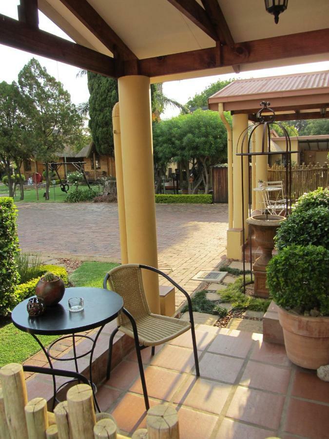 Ciara Guesthouse Pretoria-Noord Exterior foto